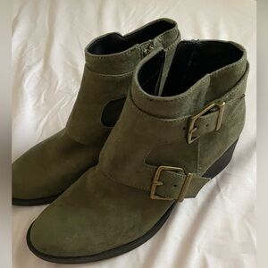 Kenneth Cole green boots size 6